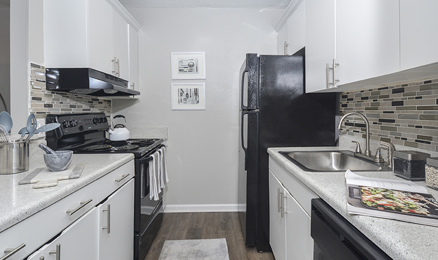 Gardenwood Apartments College Park, GA | Welcome Home